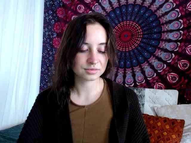 AdalynGlow webcam