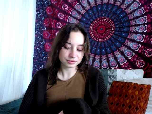 AdalynGlow webcam