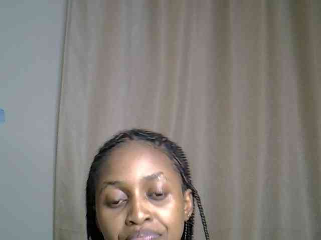 PetiteCaramel webcam