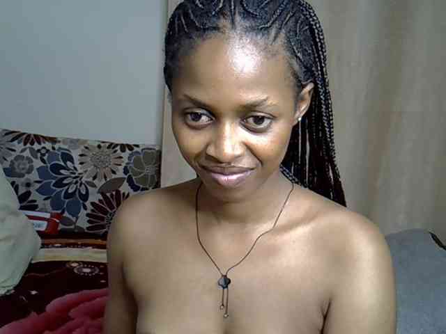 PetiteCaramel webcam