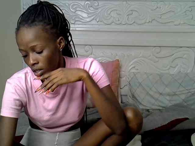 PetiteBunnny webcam