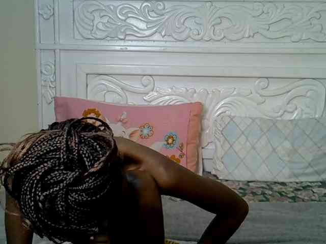 PetiteBunnny webcam