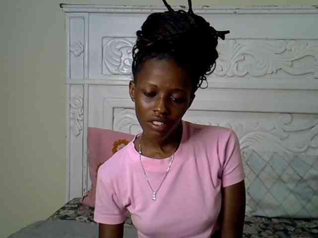 PetiteBunnny webcam