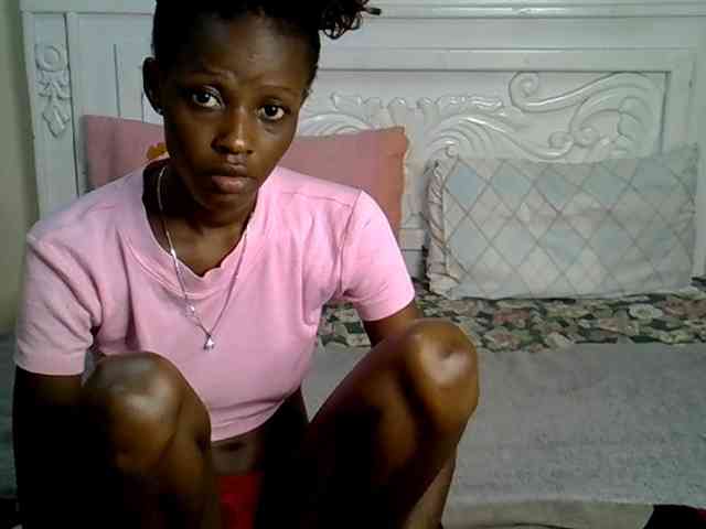PetiteBunnny webcam