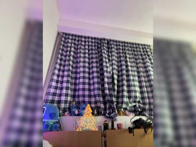 Vai a chattare su S_E_X_AlissaLeX S_E_X_AlissaLeX