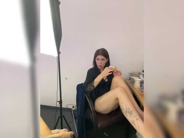 Accedi alla chat con il nickname AlissaLexx AlissaLexx