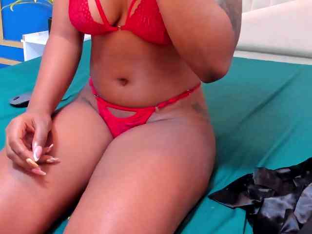 AmaraFierce webcam