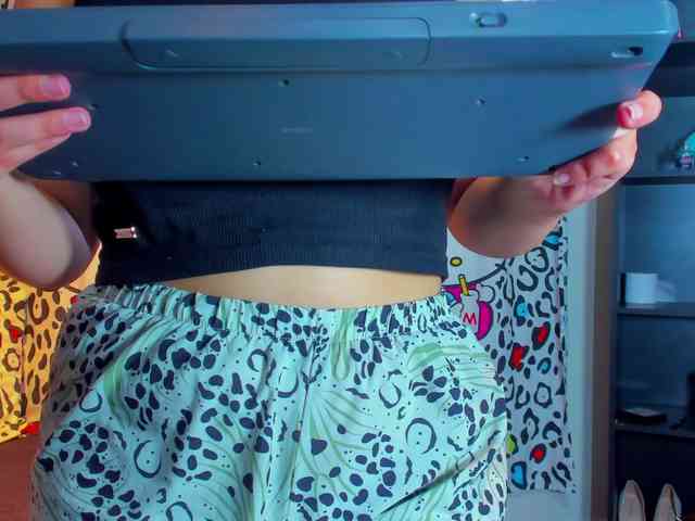 thania777 webcam