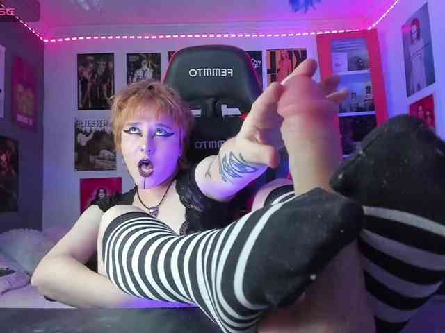 Mistresscrowley-666 webcam
