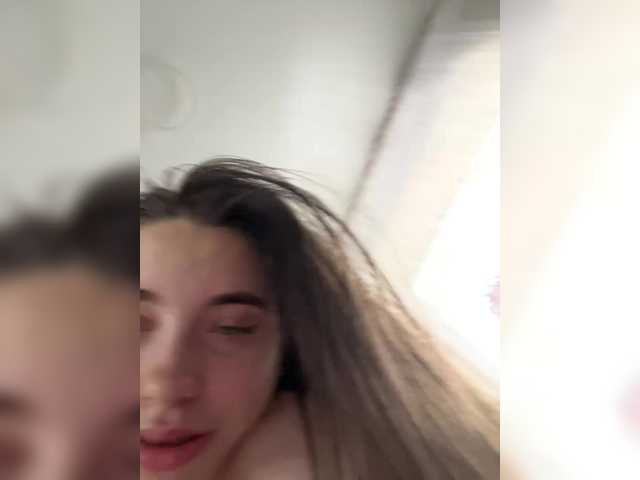 Entrez le videochat erotique avec le
modèle kotki27 kotki27