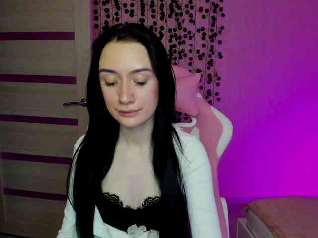 ArinaMeow19 webcam