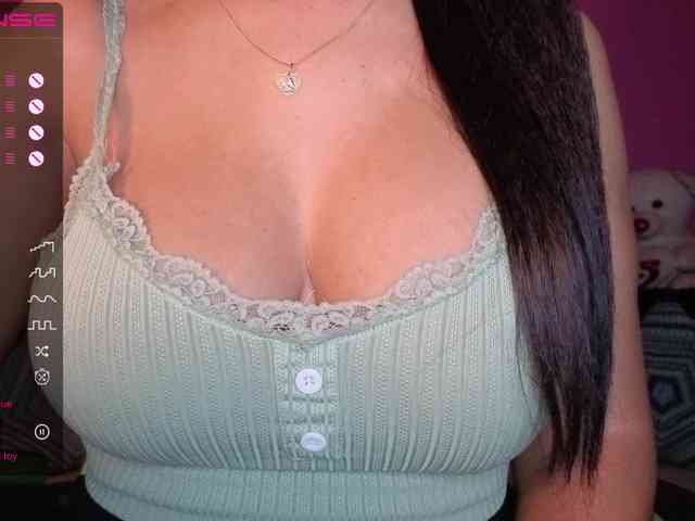 ValentinaVale webcam