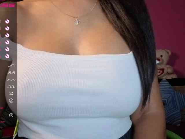 ValentinaVale webcam