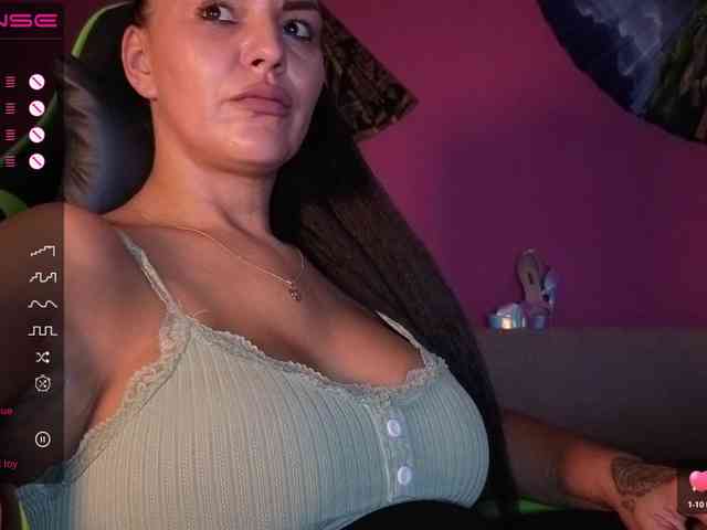 ValentinaVale webcam