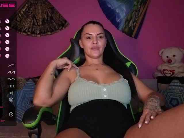 ValentinaVale webcam