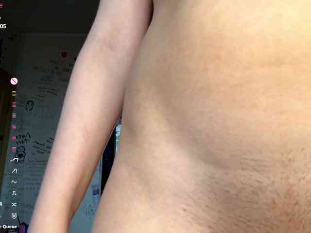 AdellaJulander webcam