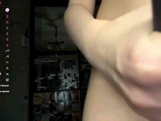 AdellaJulander webcam