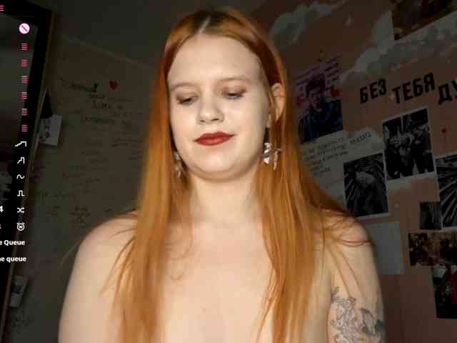 AdellaJulander webcam