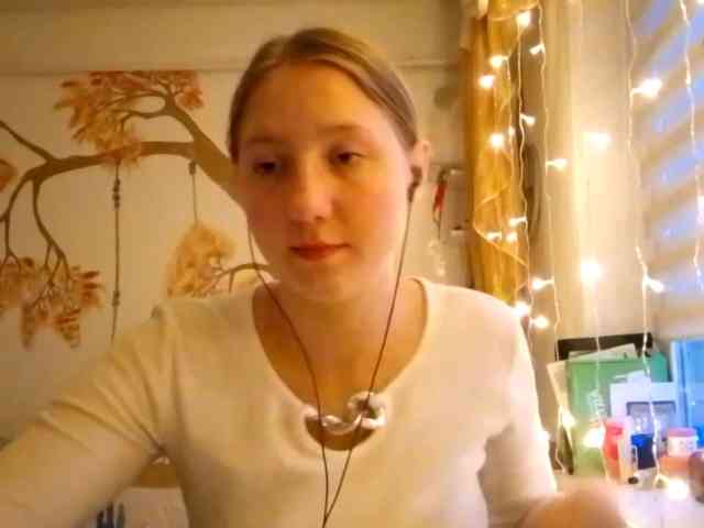 POTATO-GIRL webcam