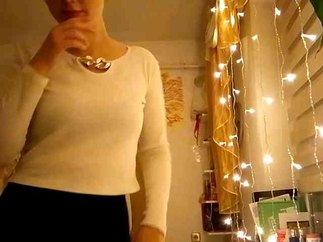 POTATO-GIRL webcam