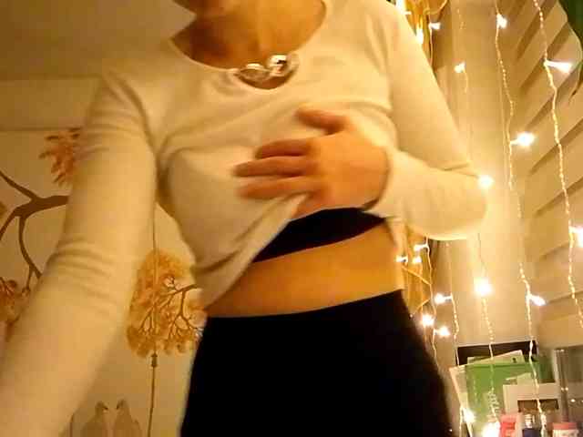 POTATO-GIRL webcam