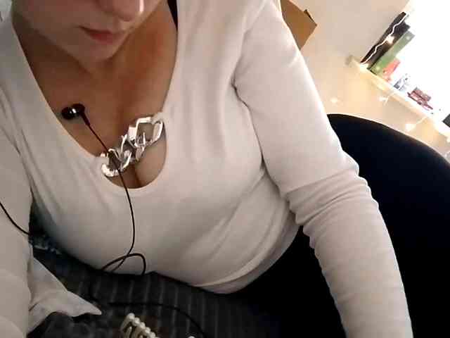POTATO-GIRL webcam