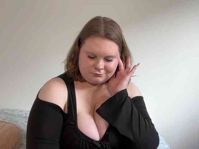 BriannaDoll webcam