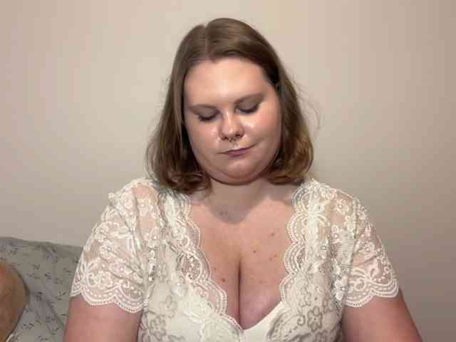BriannaDoll webcam