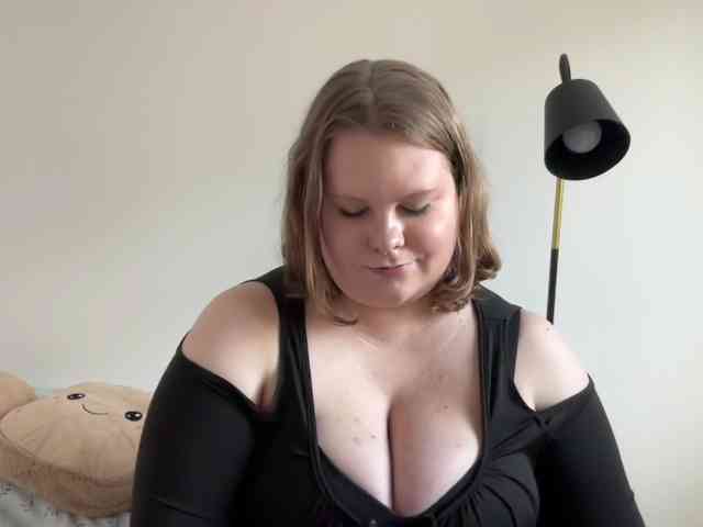 BriannaDoll webcam