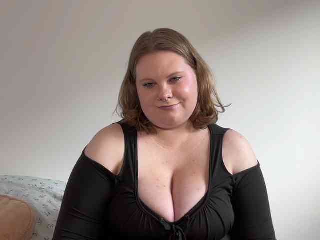 BriannaDoll webcam