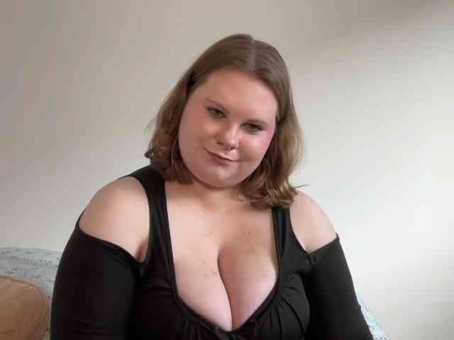 BriannaDoll webcam