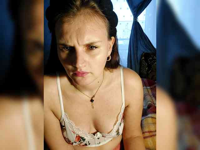 LisaLovHoney webcam