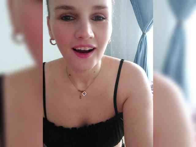 LisaLovHoney webcam