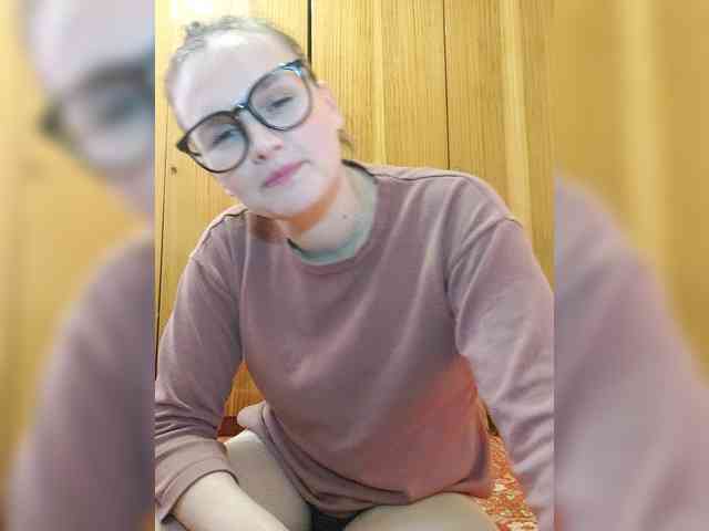 LisaLovHoney webcam