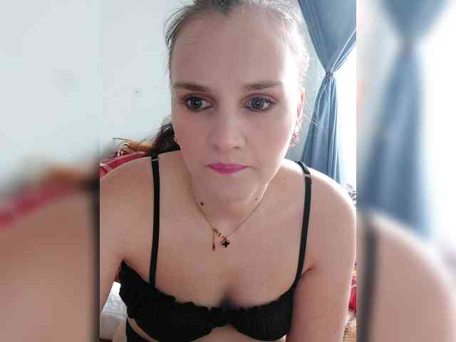 LisaLovHoney webcam