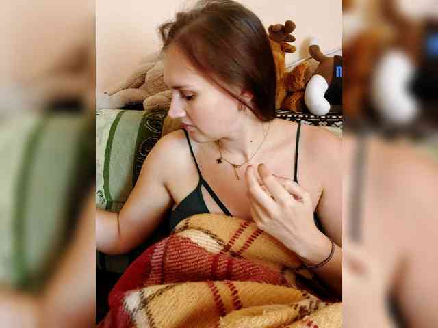 LisaLovHoney webcam