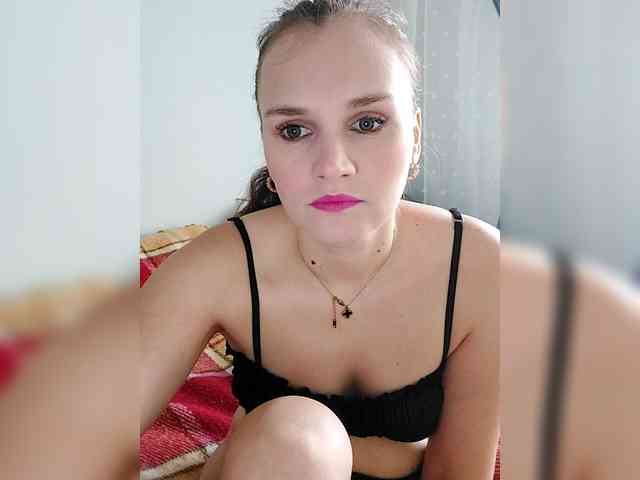 LisaLovHoney webcam