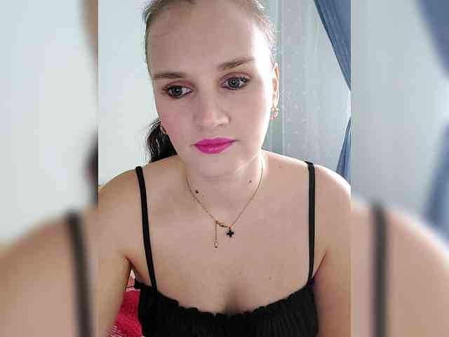 LisaLovHoney webcam