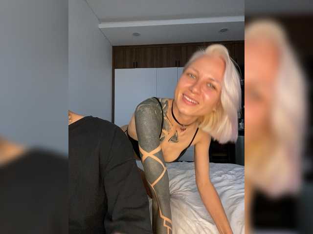 Accedi alla chat con il nickname Twins666 Twins666