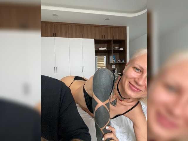 Entrez le videochat erotique avec le
modèle Twins666 Twins666