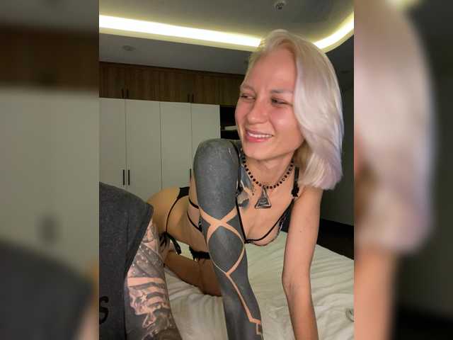 Vai a chattare su Twins666 Twins666