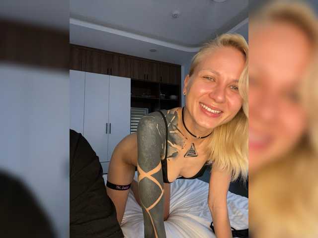 Entrez le videochat erotique avec le
modèle Twins666 Twins666