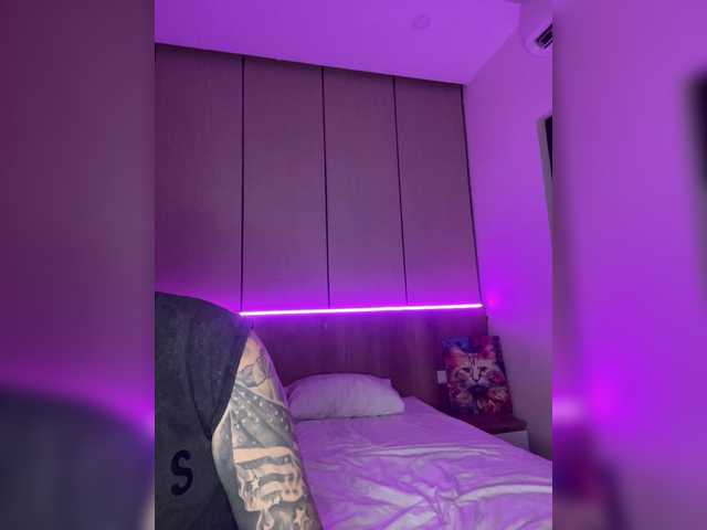 Entrez le videochat erotique avec le
modèle Twins666 Twins666