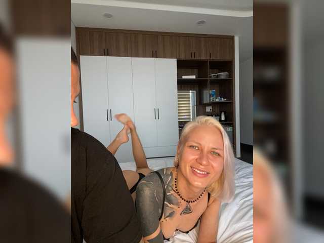 Entrez le videochat erotique avec le
modèle Twins666 Twins666