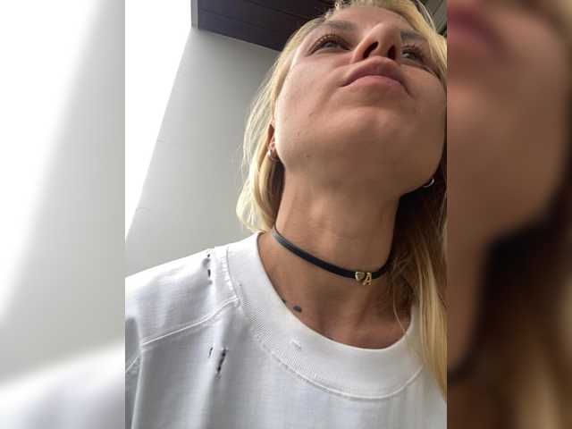 Entra en el chat con el modelo Twins666 Twins666