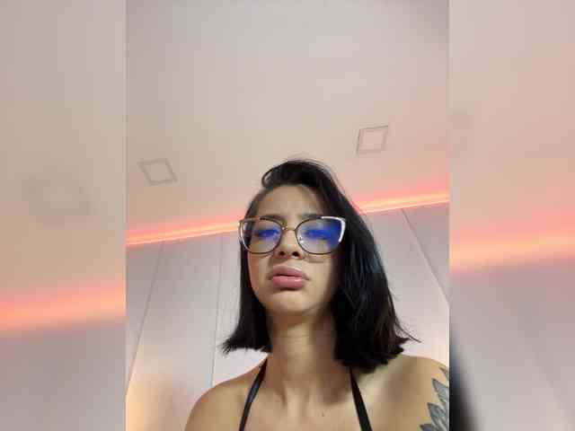 LilyBratz webcam