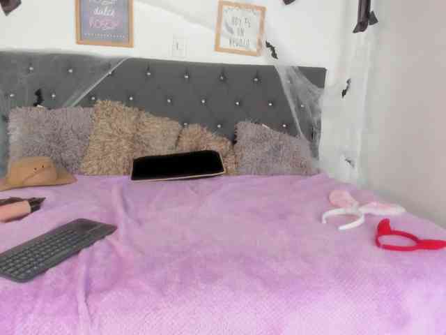 SiennaaRosee webcam