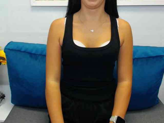 LuisaLove webcam