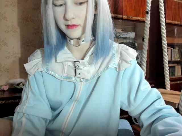 yoonhee-kiss webcam