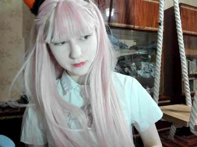 yoonhee-kiss webcam